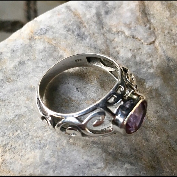 LAST ONE! Color change Alexandrite sterling ring - Picture 6 of 6